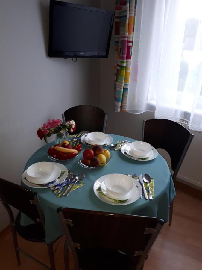 Bela - Pokoje Z Aneksami I Apartamenty Колобжег Екстер'єр фото