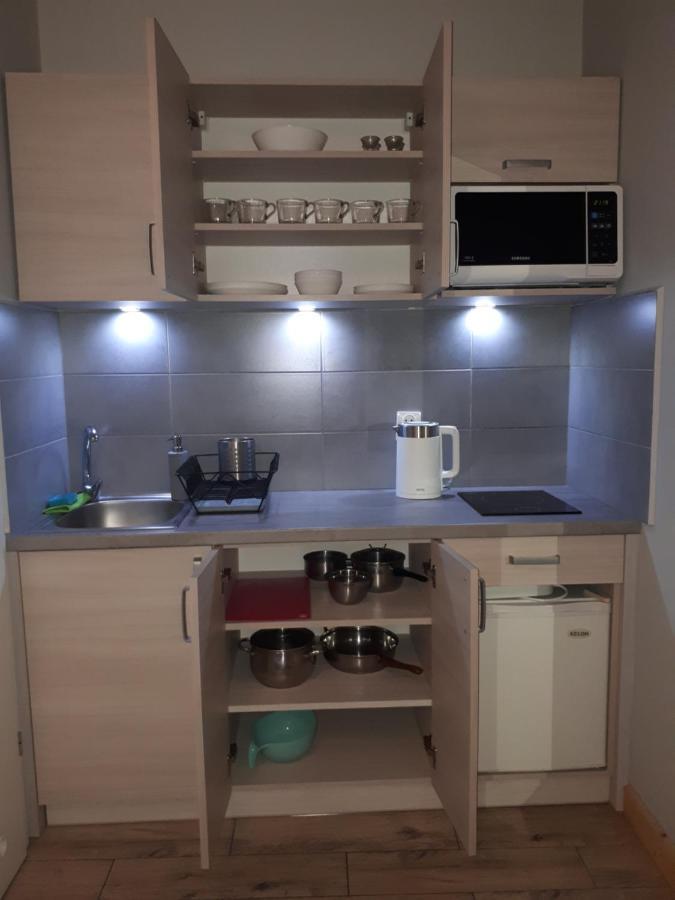 Bela - Pokoje Z Aneksami I Apartamenty Колобжег Екстер'єр фото