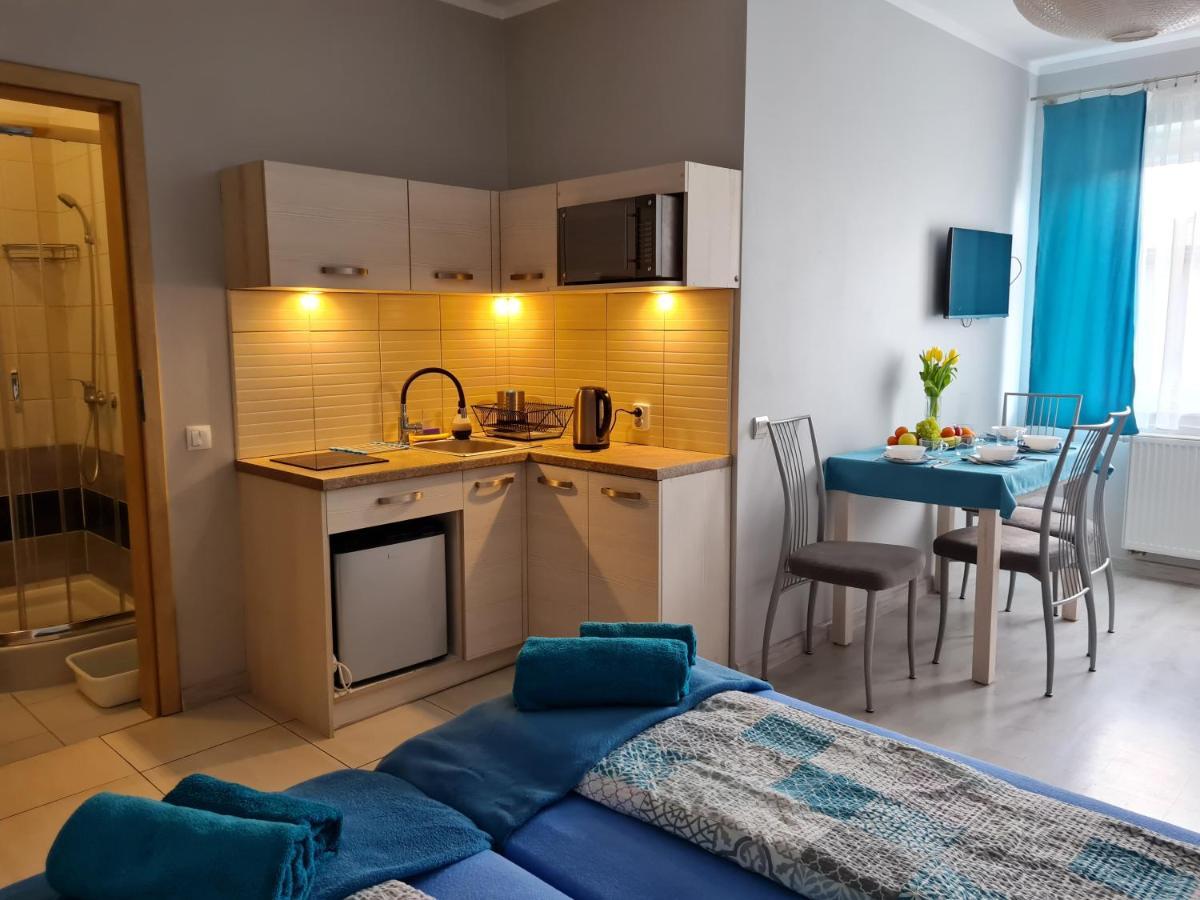 Bela - Pokoje Z Aneksami I Apartamenty Колобжег Екстер'єр фото