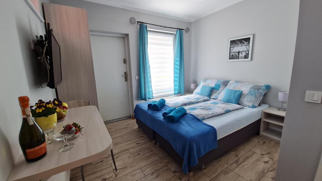 Bela - Pokoje Z Aneksami I Apartamenty Колобжег Екстер'єр фото