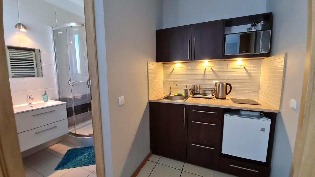 Bela - Pokoje Z Aneksami I Apartamenty Колобжег Екстер'єр фото