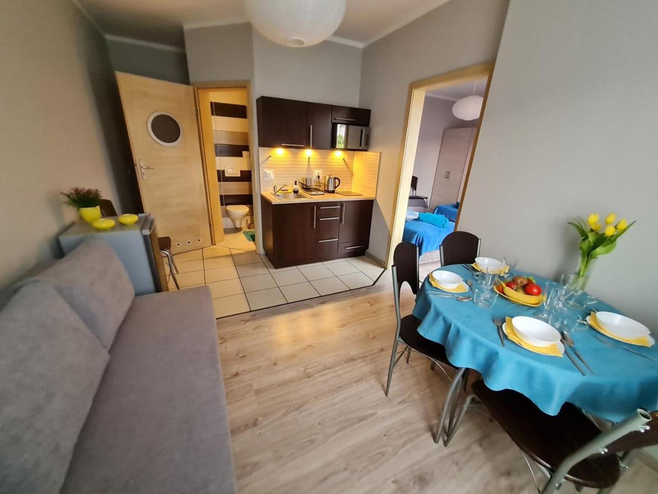Bela - Pokoje Z Aneksami I Apartamenty Колобжег Екстер'єр фото