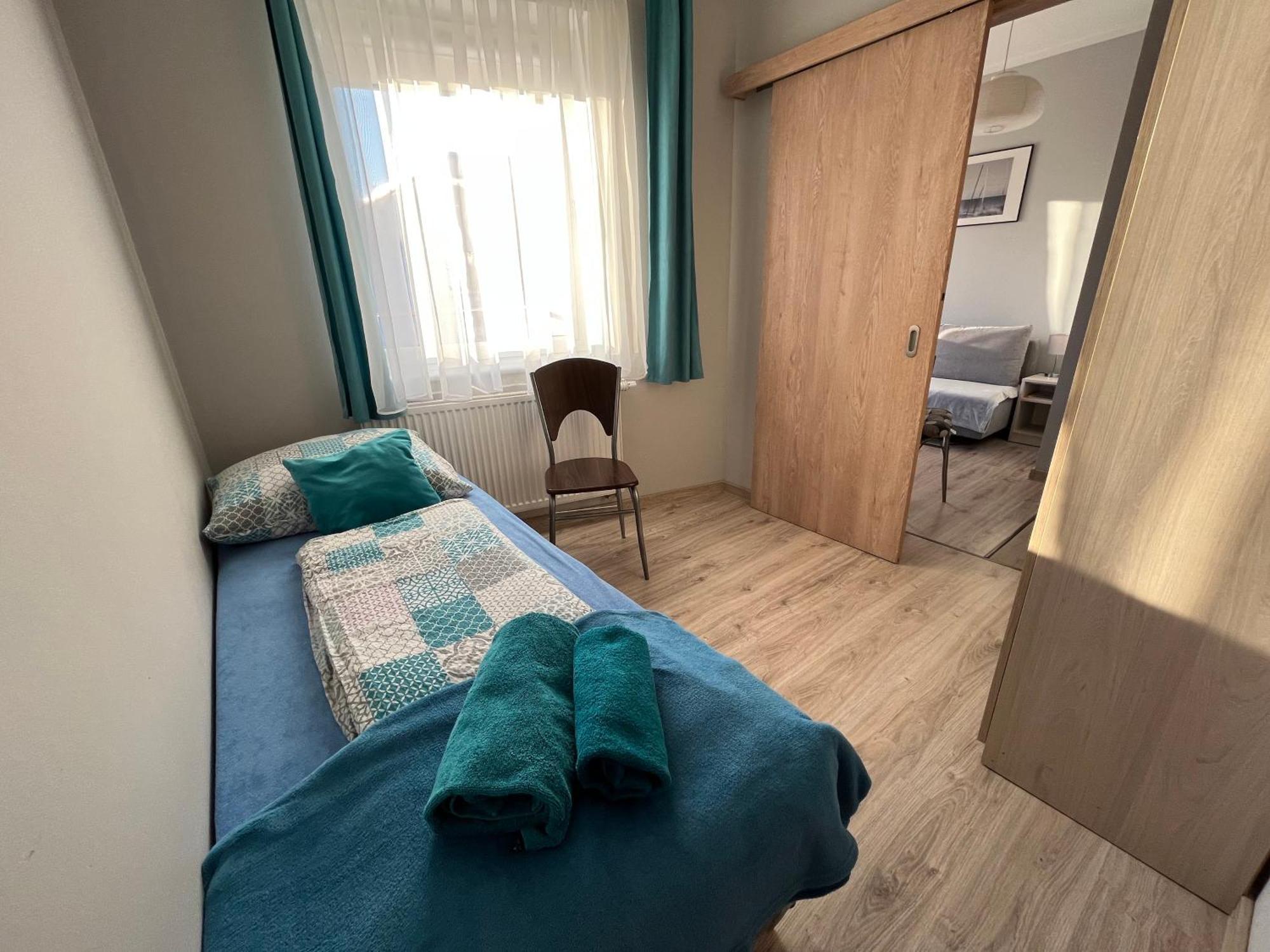 Bela - Pokoje Z Aneksami I Apartamenty Колобжег Екстер'єр фото
